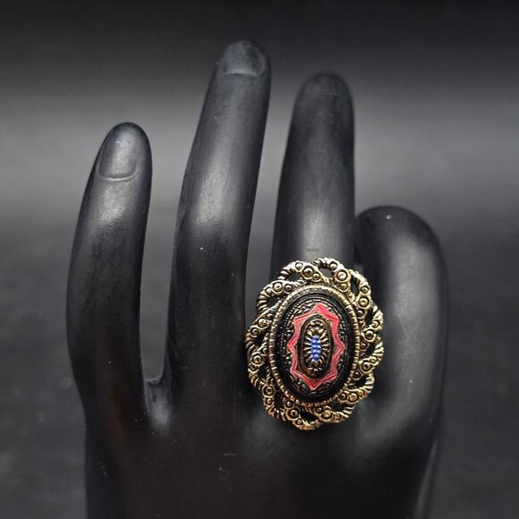 Sarah Coventry Old Vienna Ring Red Black Gold Tone Size 7.5 - Picture 7 of 7